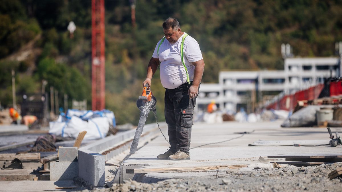 Stavebnictví prudce zrychlilo, vpřed ho žene budování infrastruktury